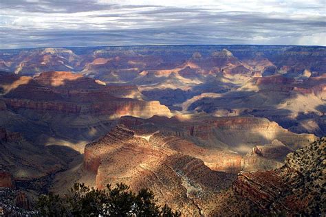 Grand canyon discovery - Nestled within the picturesque landscape of Sedona, Arizona, lies the breathtaking Oak Creek Canyon. Known for its majestic red rock formations and crystal-clear streams, this natu...